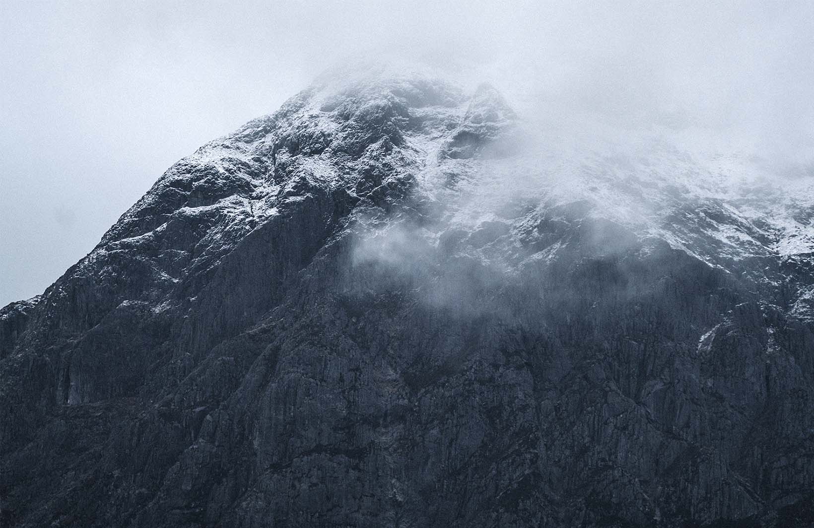 Фотообои туманные горы Узоры на Стене