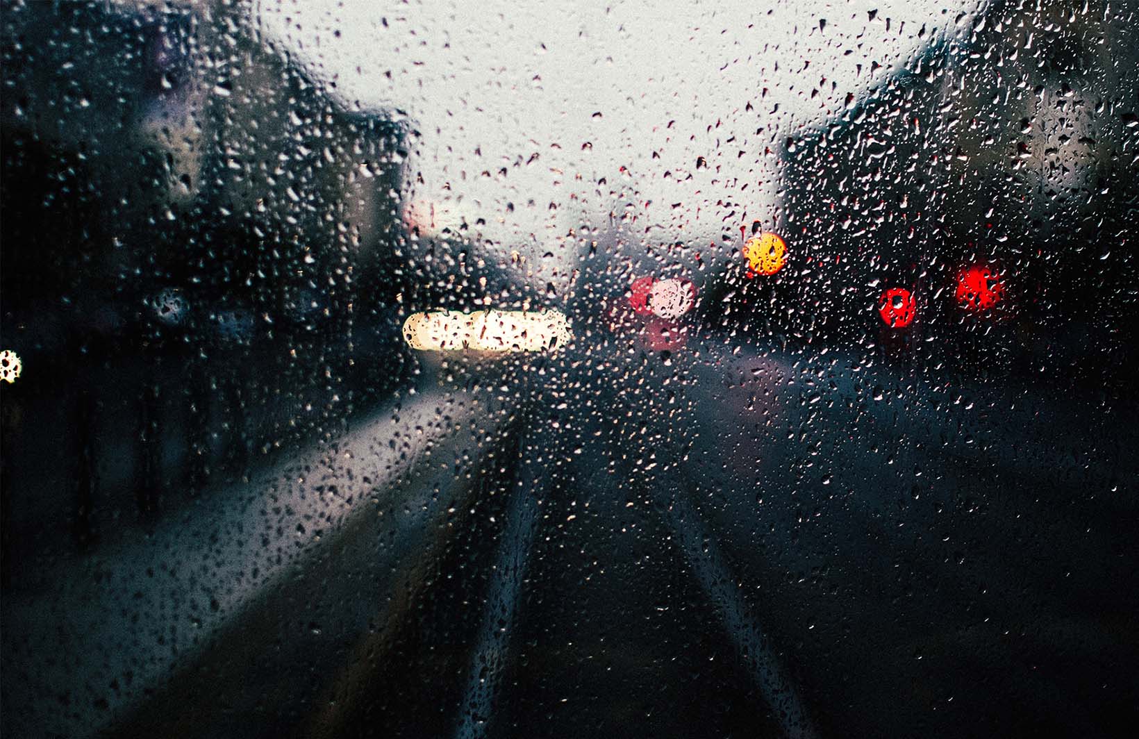 Фотообои ночной город сквозь дождь Узоры на Стене
